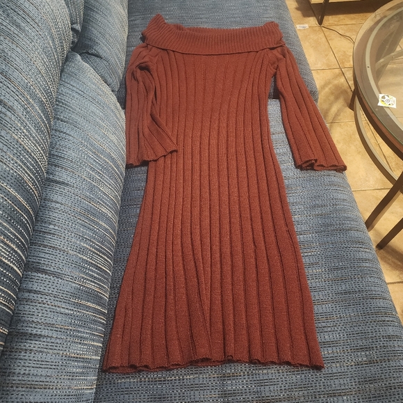 Long sleeve dress - Picture 1 of 1